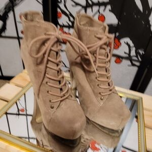 Speed Limit 98 Ladies Chestnut Suede Platform Heels w/Lace Up Front/Size 7